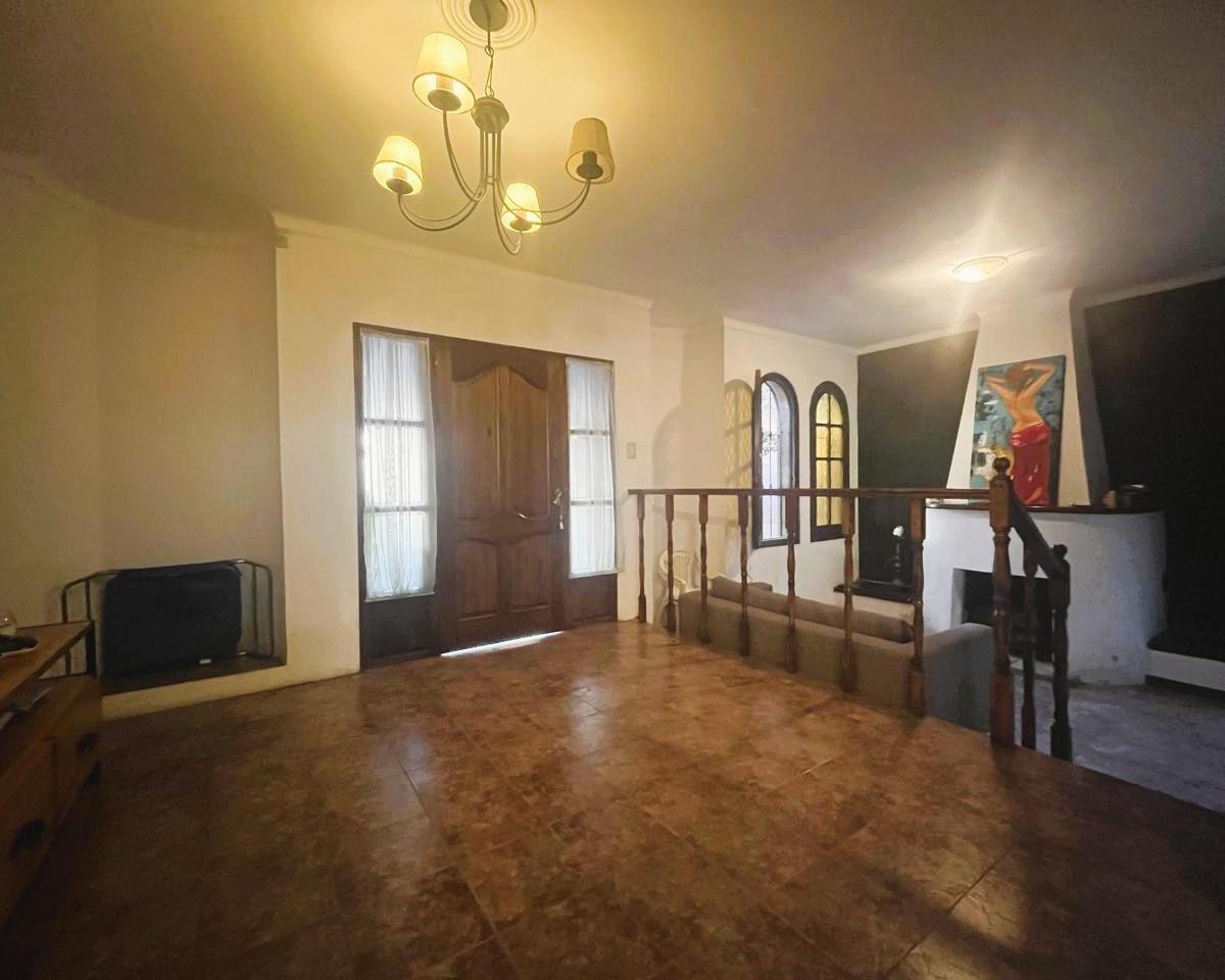 Hermosa Casa en Venta en Guaymallen 1