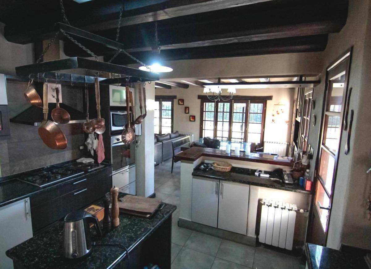 Casa en Venta. Callejon Cerrado Sobre Pueyrredon. Chacras de Coria. 5