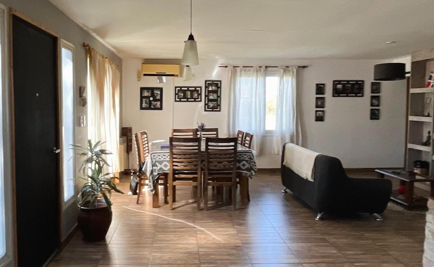 Foto de CASA EN VENTA BARRIO PRIVADO EL CHALLAO. MENDOZA., imagen 1