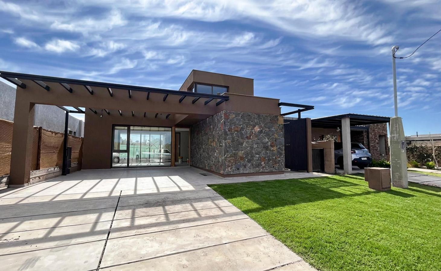 Foto de CASA EN CONSTRUCCION. BARRIO PRIVADO LAR DE TERRADA. CARRODILLA. LUJAN, imagen 2