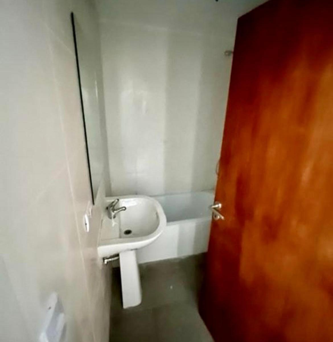 Caballito. Tres Ambientes a Estrenar. Dos Balcones. Dos Baños Completos. 5