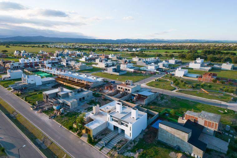 LOTE EN VENTA DOCTA AVENIDA 2 360M2 APTO DUPLEX.