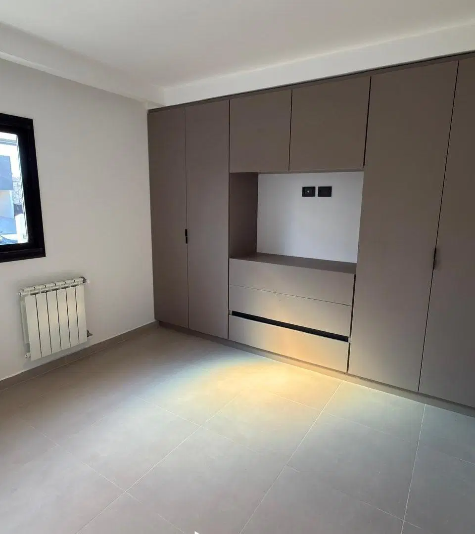 DUPLEX EN VENTA DOCTA URBANIZACION - 3 DORMITORIOS 4