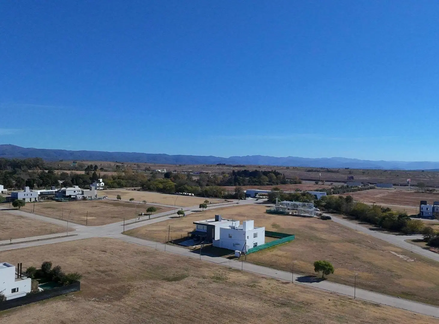 VENTA LOTE 550m EN ACQUAVISTA  FRENTE SUR  APTO PARA CONSTRUIR 3
