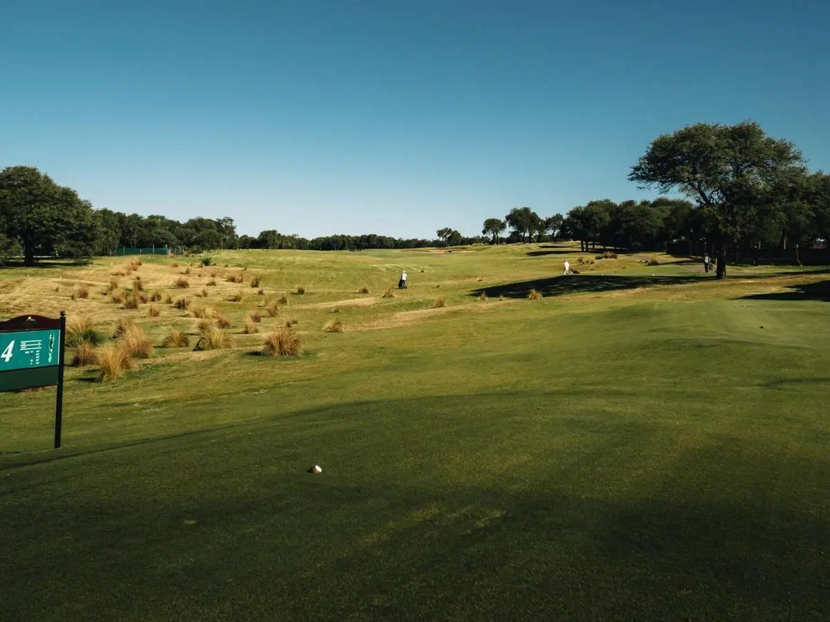LOTE EN VENTA VALLE DEL GOLF 800 M2 5