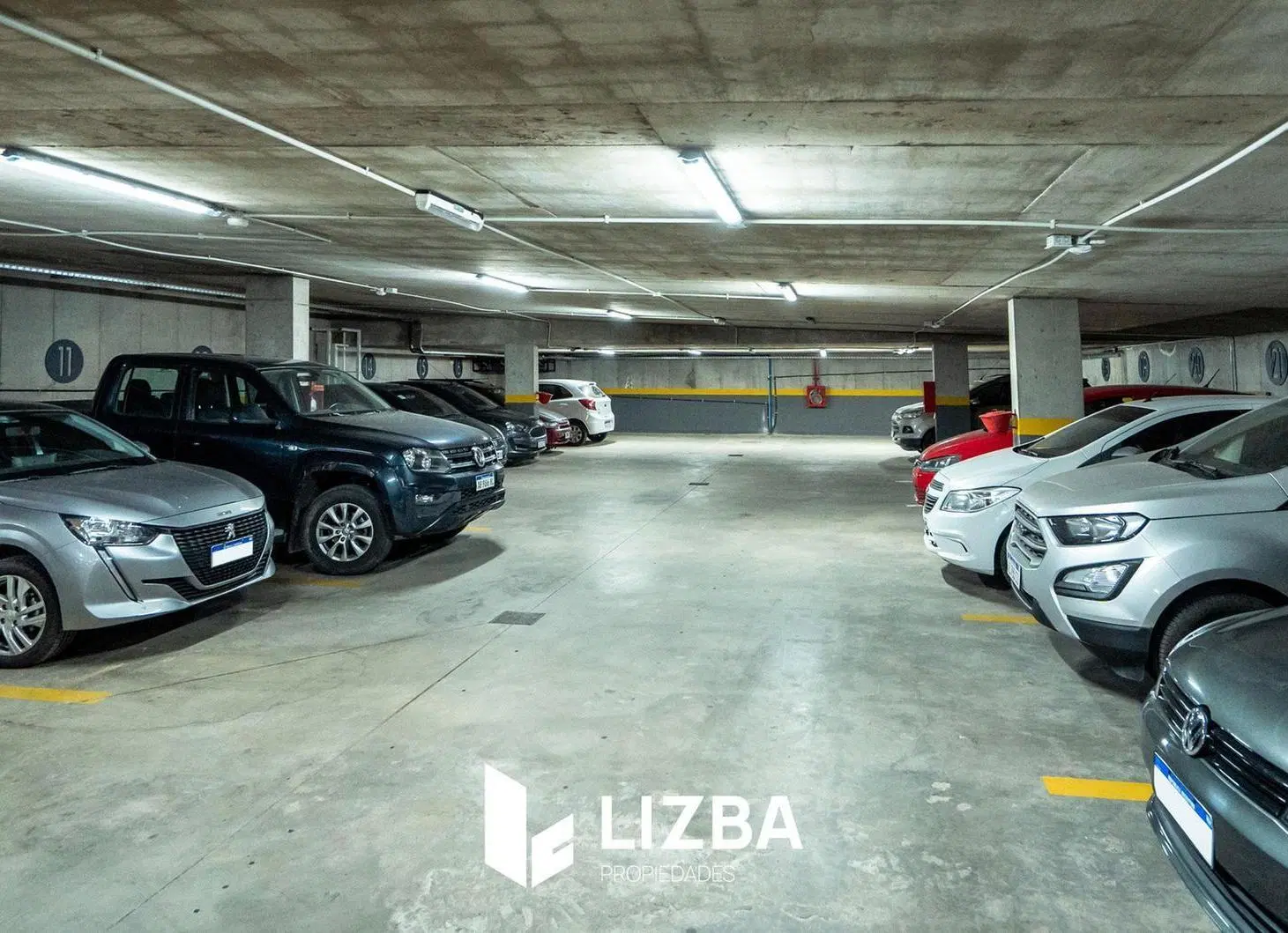 Departamento de 2 dormitorios y cochera en alquiler en Nobu Housing - Docta 3