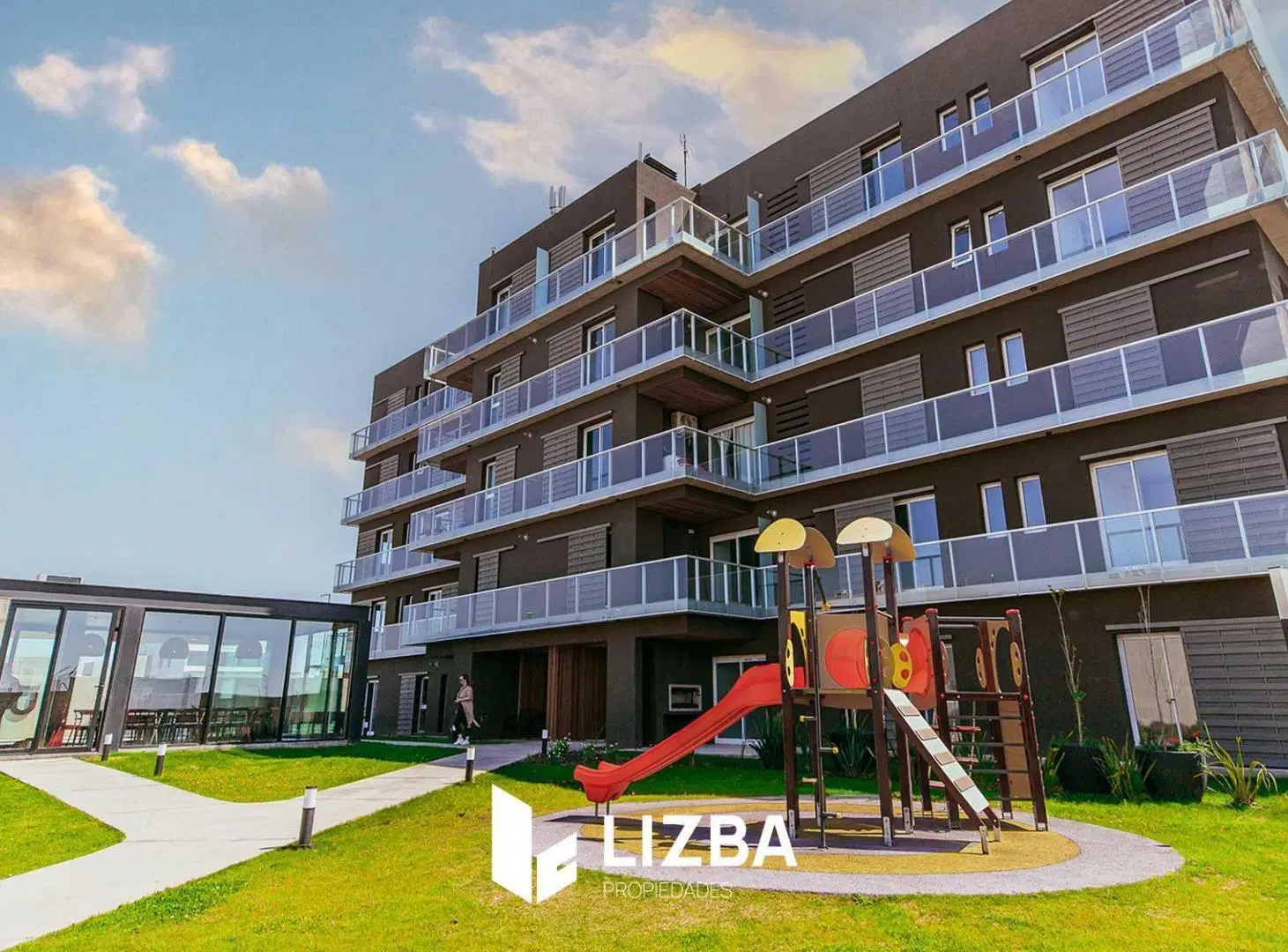 Departamento de 2 dormitorios y cochera en alquiler en Nobu Housing - Docta 1