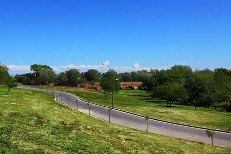 Lote en venta Campos de Manantiales 300 m2 - RESIDENCIAL 4