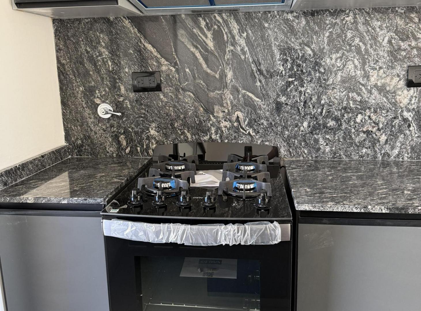 Foto de DUPLEX DE CATEGORIA 3 DORMITORIOS, 3 BAÑOS - DOCTA BOULEVARD, ETAPA 2, imagen 3