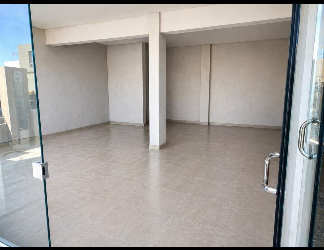 Foto de EN ALQUILER LOCAL COMERCIAL DOCTA ETAPA 3, imagen 4