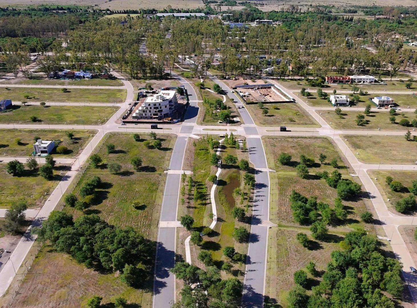 Foto de LOTE EN VENTA NUEVO MALAGUEÑO 380 M2 APTO DUPLEX - ESCRITURA, imagen 3