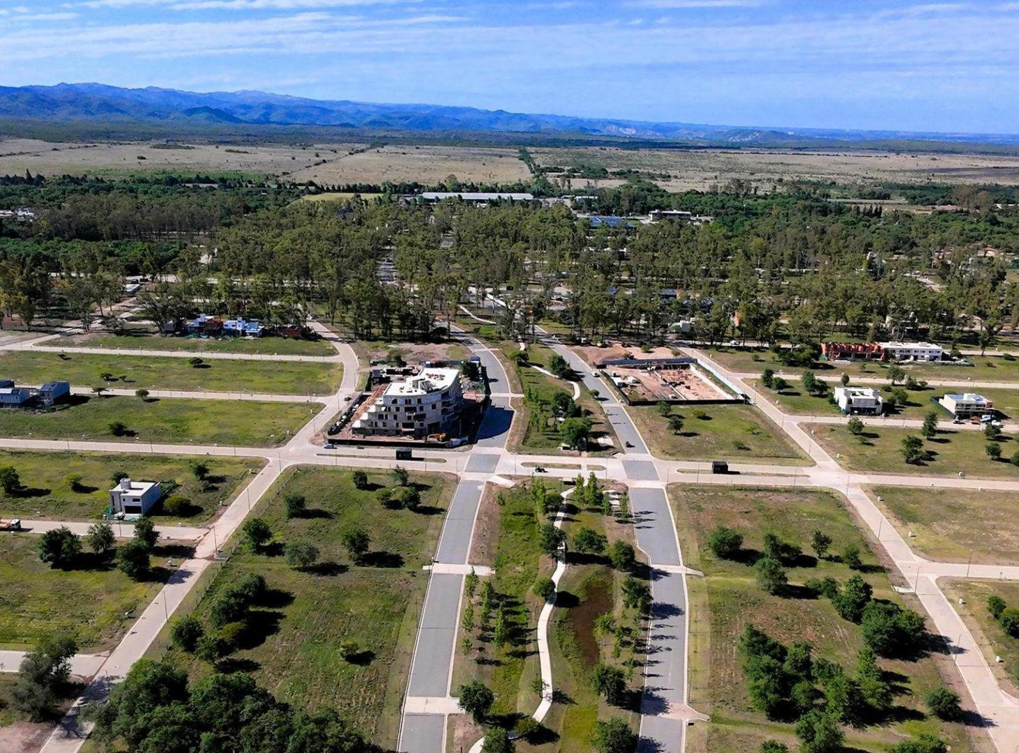 Foto de LOTE EN VENTA NUEVO MALAGUEÑO 380 M2 APTO DUPLEX - ESCRITURA, imagen 2