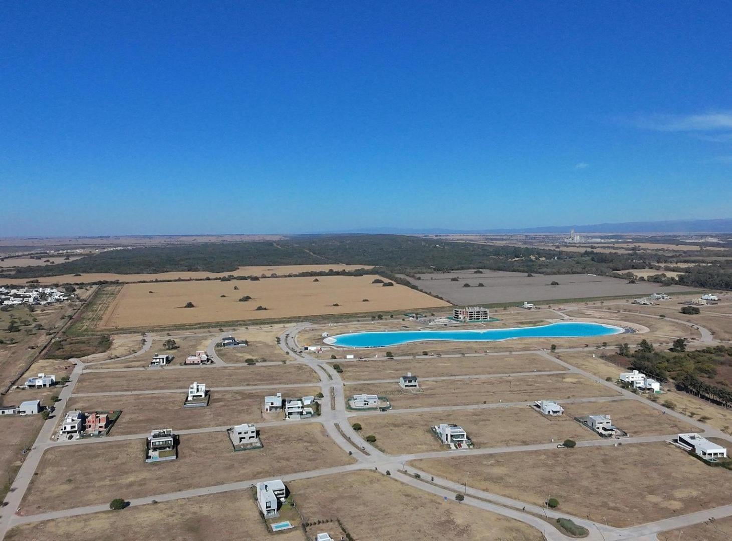 Foto de VENTA LOTE 550m EN ACQUAVISTA FRENTE SUR APTO PARA CONSTRUIR, imagen 3