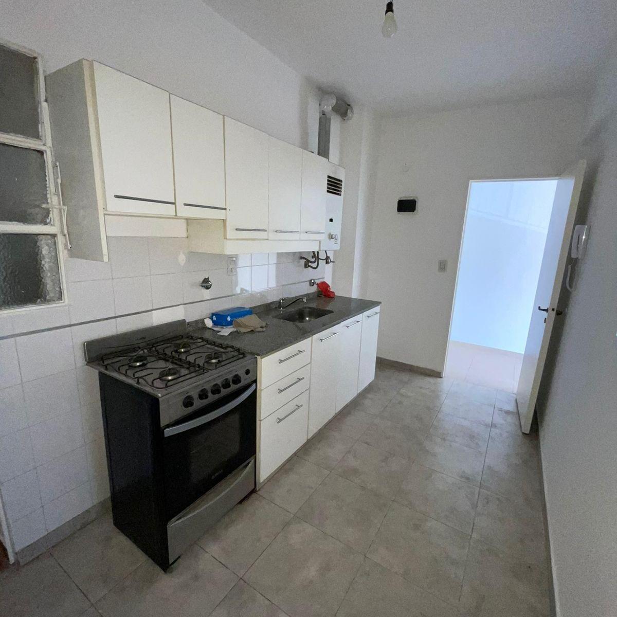 Departamento Venta (Con Renta) 3 Ambientres Contra Frente - Muy Luminoso - Villa del Parque 3