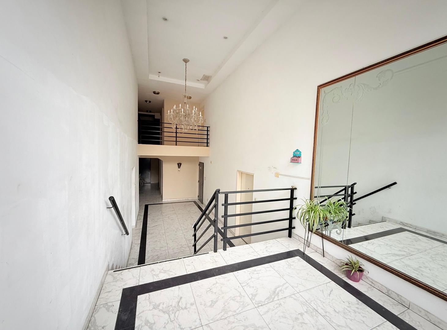 Foto de Departamento de 40 m² en venta en Monte Castro, imagen 4