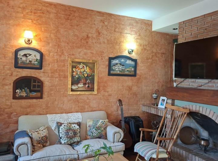 HERMOSA CASA EN VENTA EN BARRIO DALVIAN 1