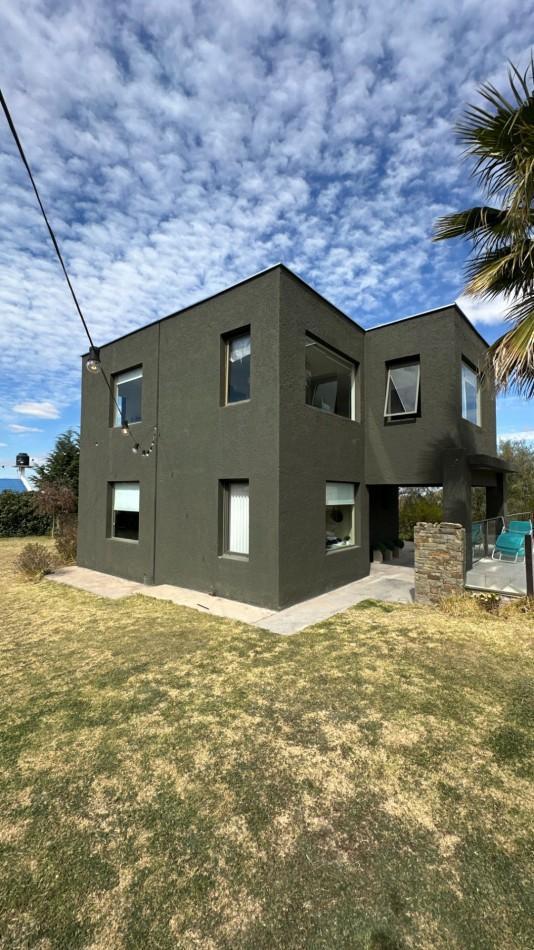 Foto de GRAN CASA EN VENTA - BARRIO PRIVADO NUEVAS QUINTAS - PEDEMONTE MENDOCINO, imagen 2