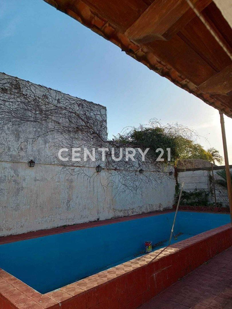 Venta de Casa 8 Ambientes 5 Dorm., La Plata 5