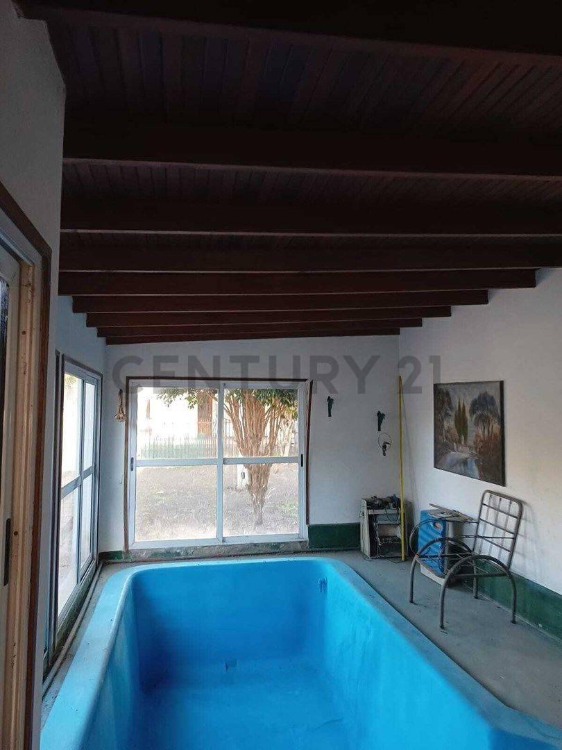 Venta de Casa 8 Ambientes 5 Dorm., La Plata 1