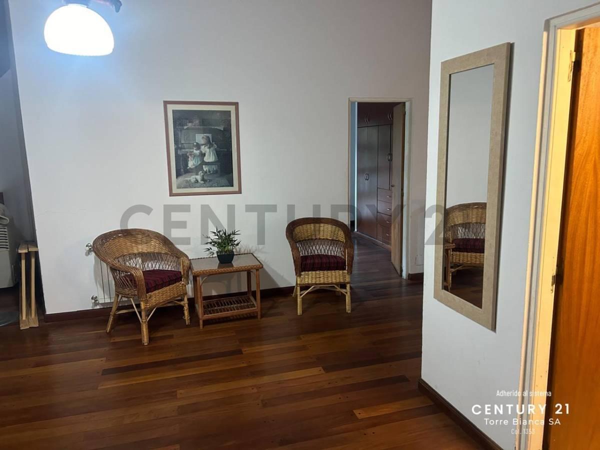 Casa de (4) Cuatro Ambientes en Venta - Carilo - Zona Golf - Pinamar - Costa Atlántica. 3
