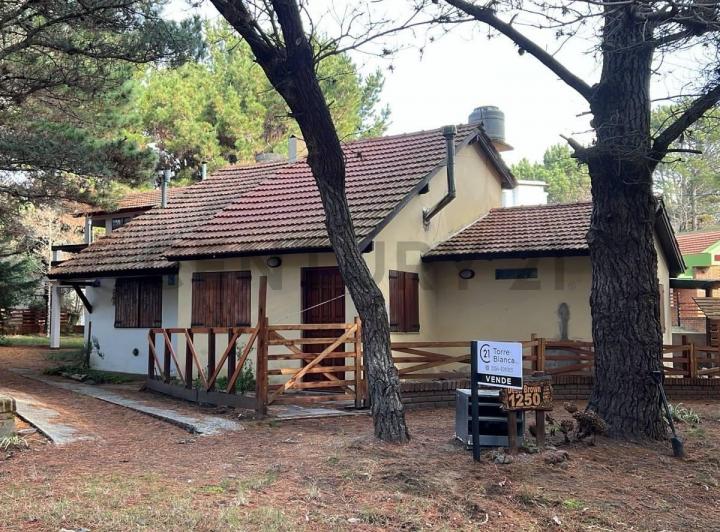 Casa en venta en Aguas Verdes , partido de la Costa 5