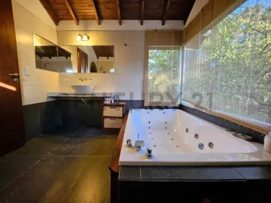 CASA EN VENTA VALERIA DEL MAR 8
