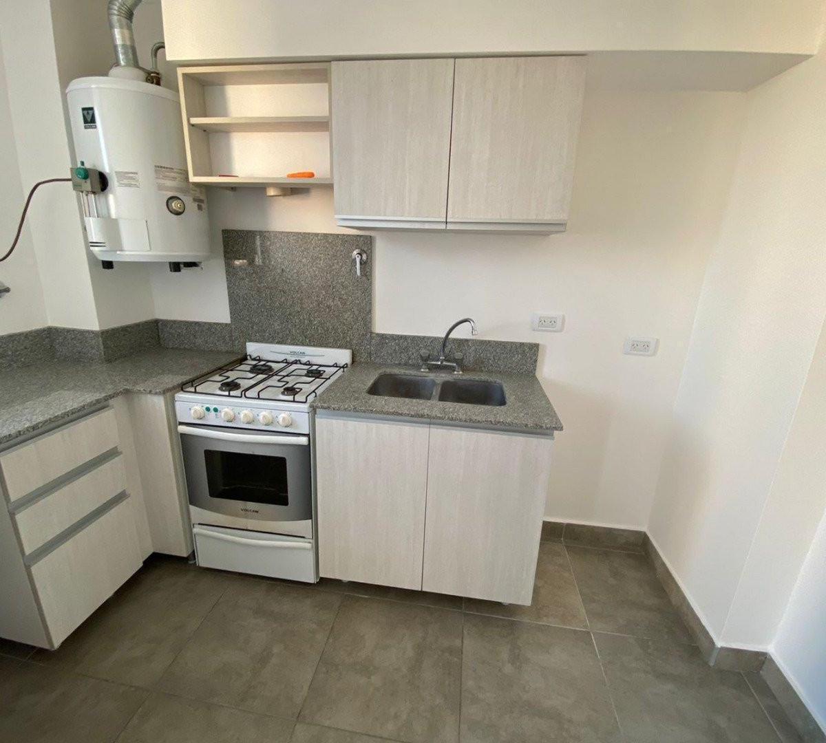 Venta de Departamento de 2 Ambientes, Centro de Mercedes (B) 5