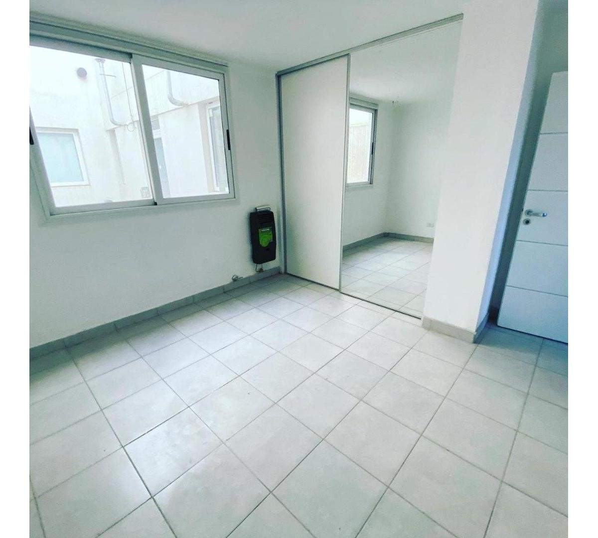 Venta de Departamento a Estenar de 3 Ambientes y Cochera! 4