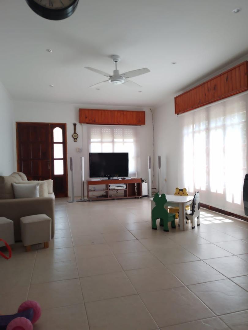 Foto de Linda casa en Suipacha, imagen 2
