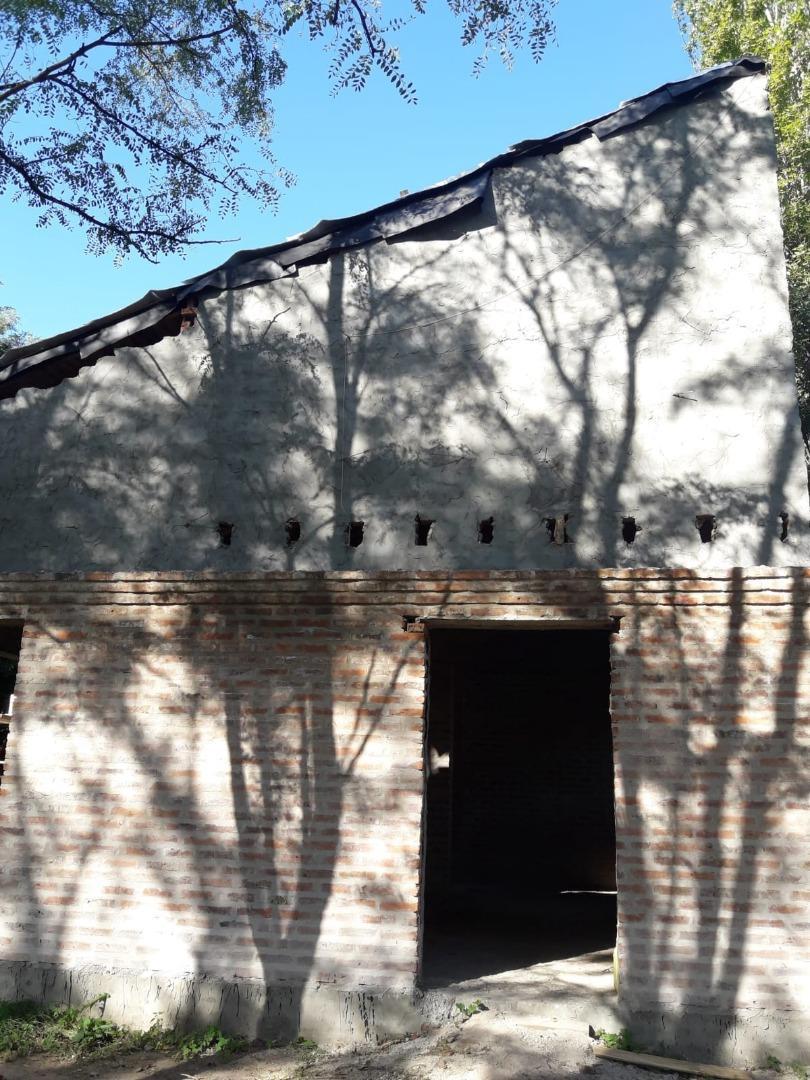 Casa Para Terminar y Gran Terreno 4