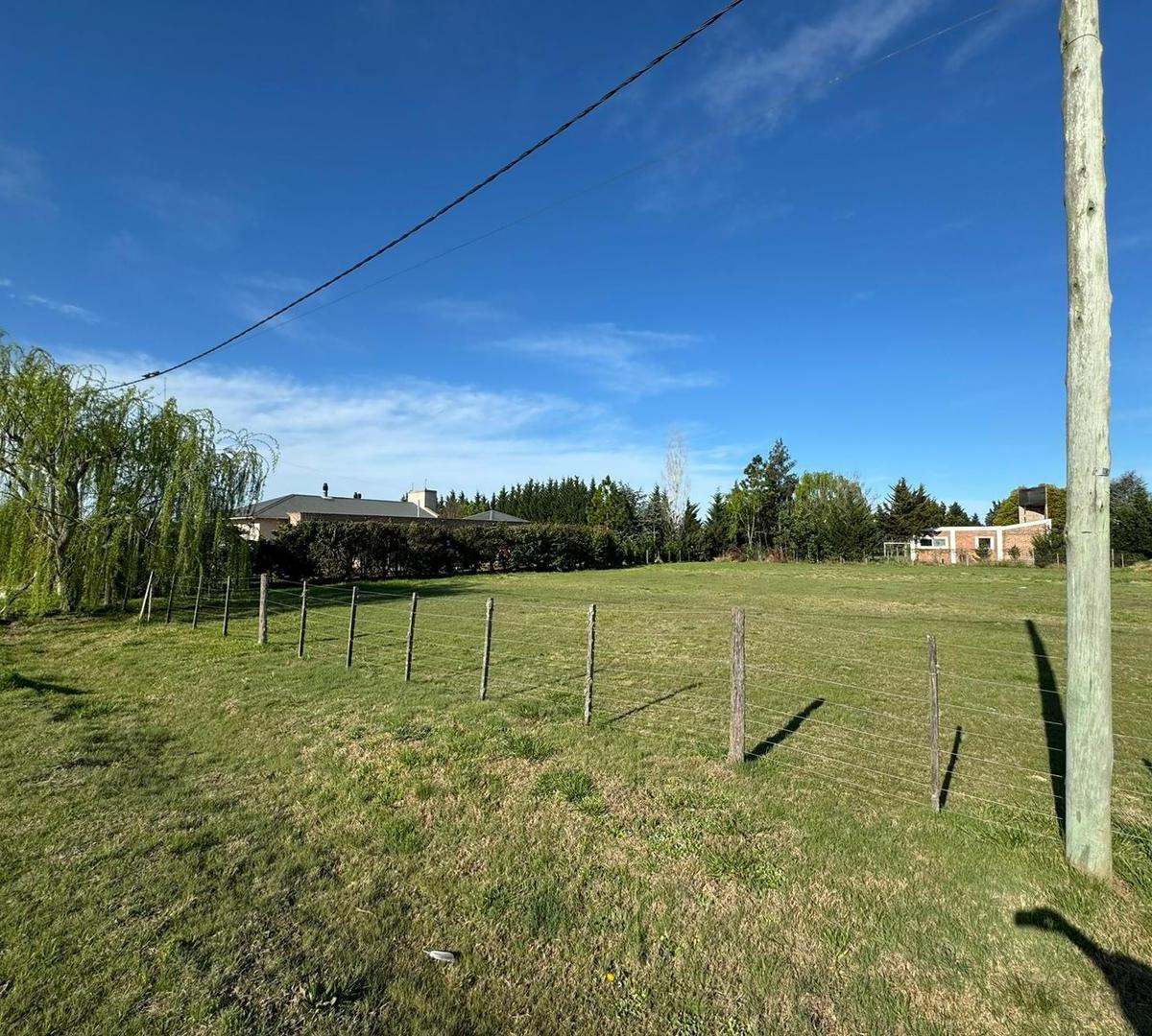 Venta de Hermoso Lote en Calle 138 Esquina 47 3