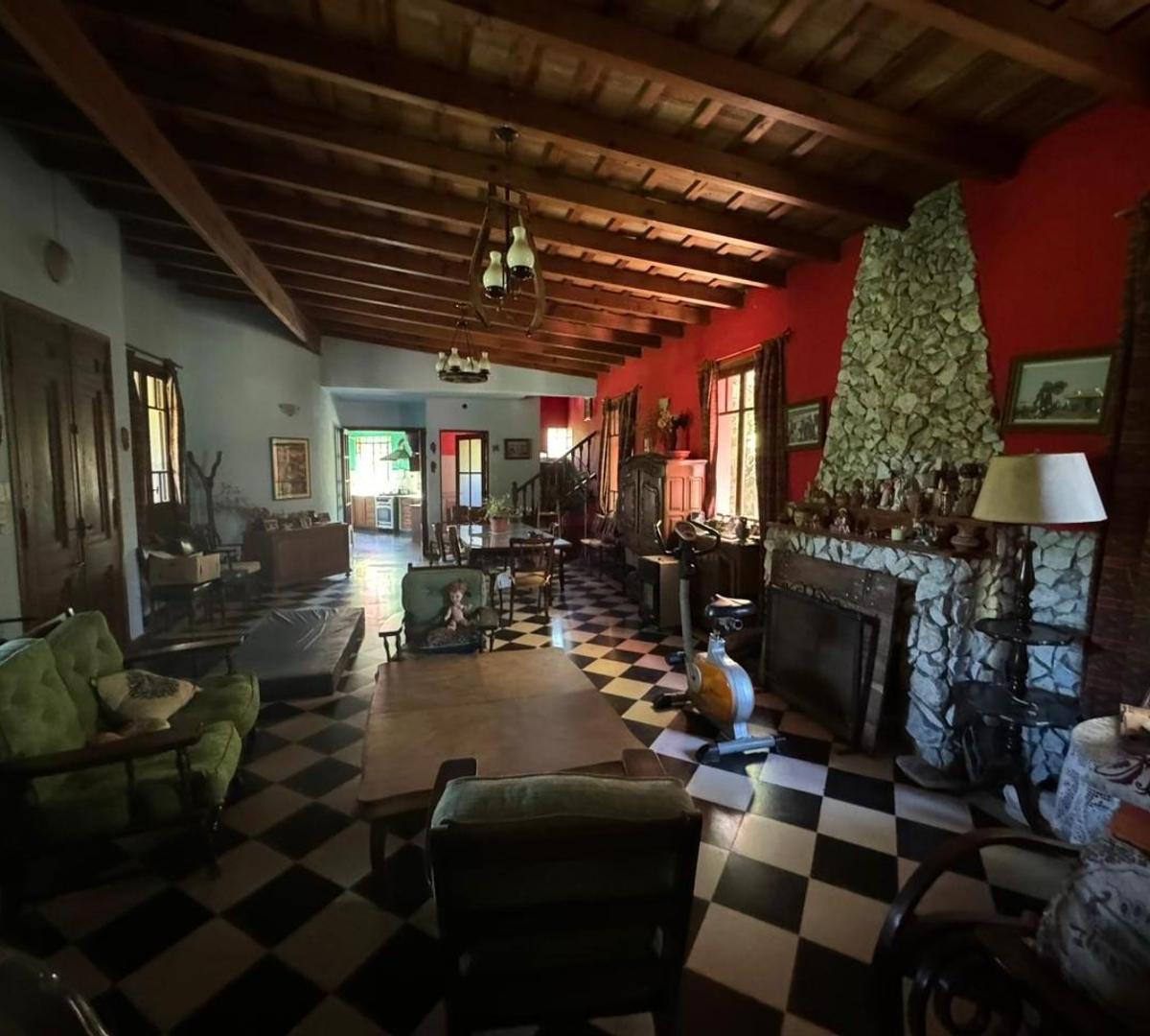 Quinta con Casa de Invitados y Varias Dependencias Retasada! 5