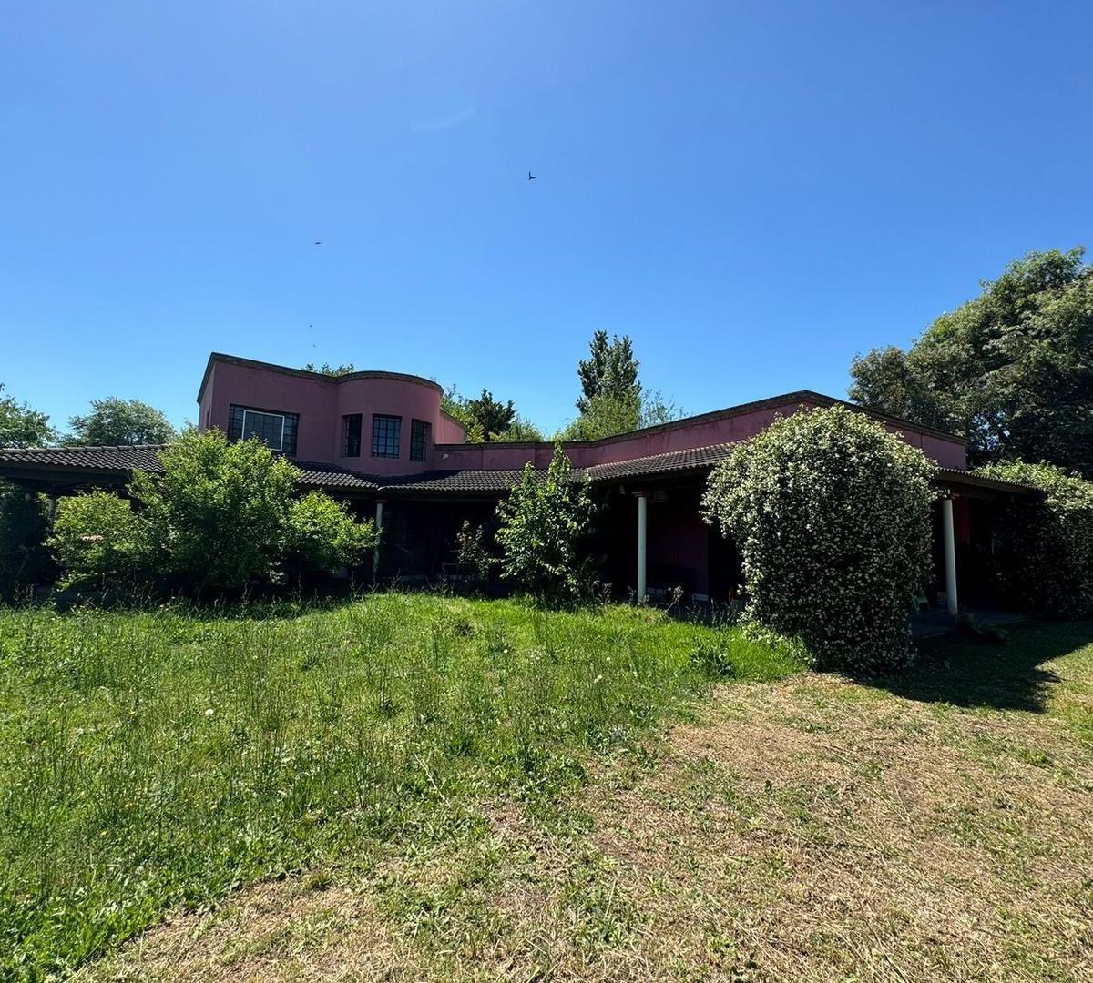 Quinta con Casa de Invitados y Varias Dependencias Retasada! 2