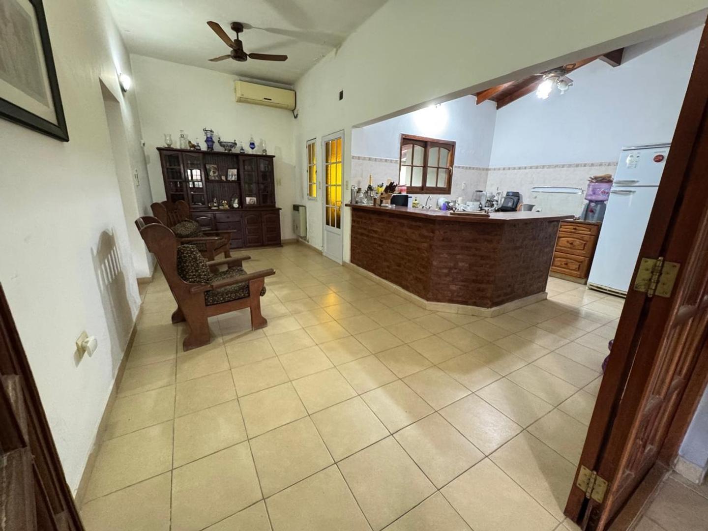 Foto de Casa en calle 24 entre 9 y 7 - Con Garaje para 2 autos, imagen 2