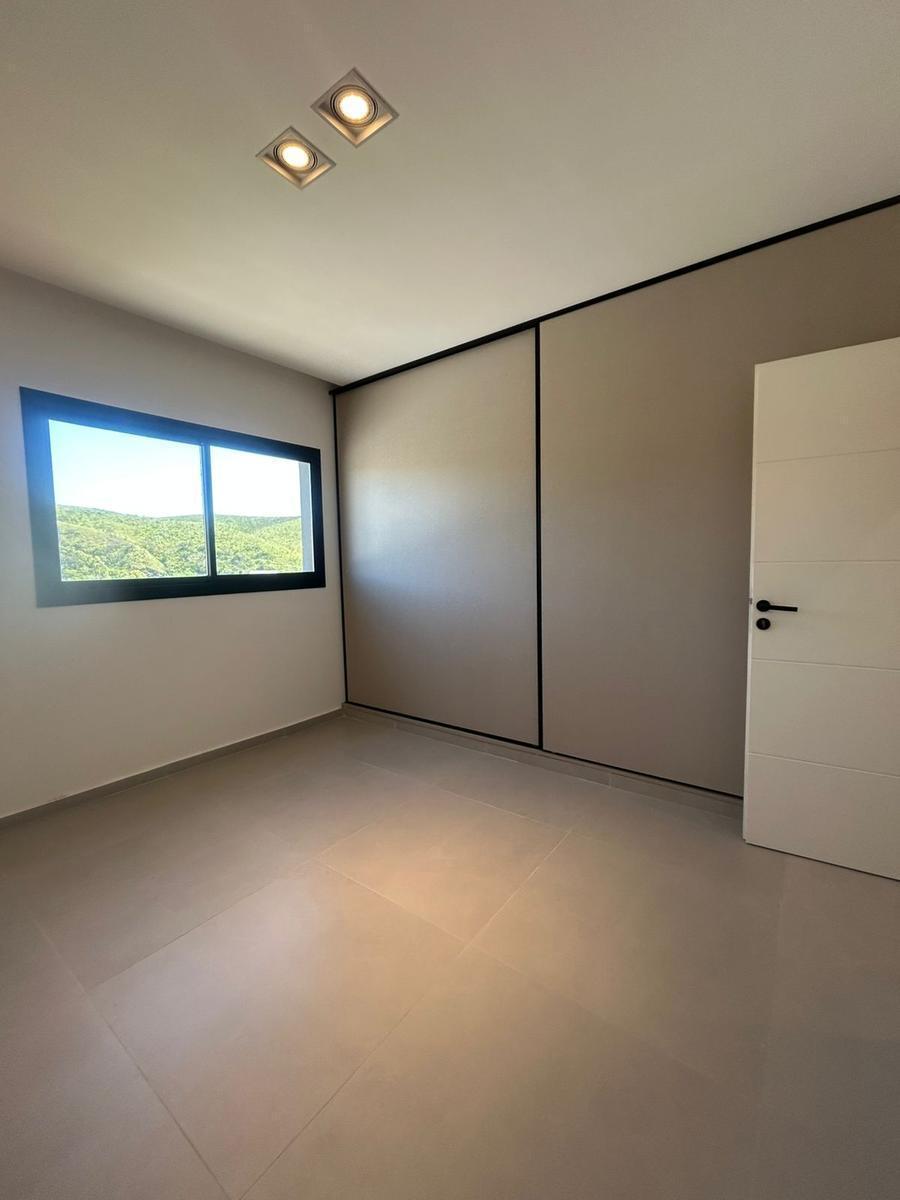 Casa en Venta Country Colinas de La Deseada 4