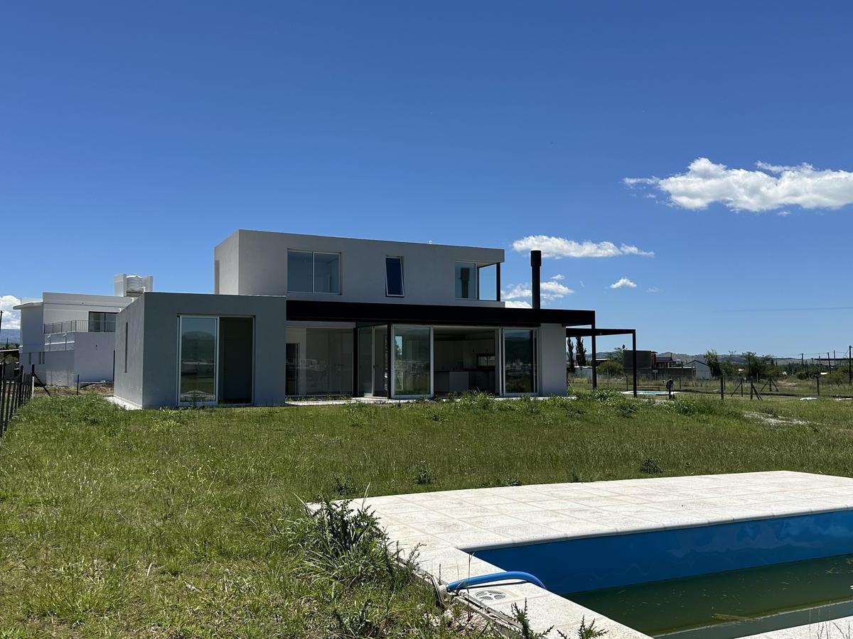 Casa en Puerto del Aguila Country Nautico 1