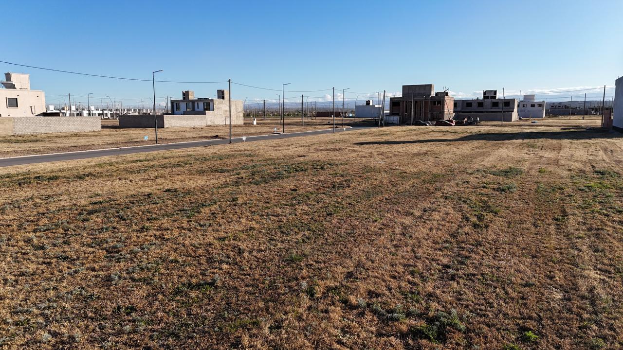 Venta deTerreno Apto Duplex en Pampas de Manantiales, 350m2