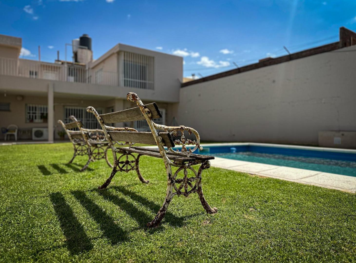 Casa en venta 4 Dormitorios en Barrio Crisol Reciclada