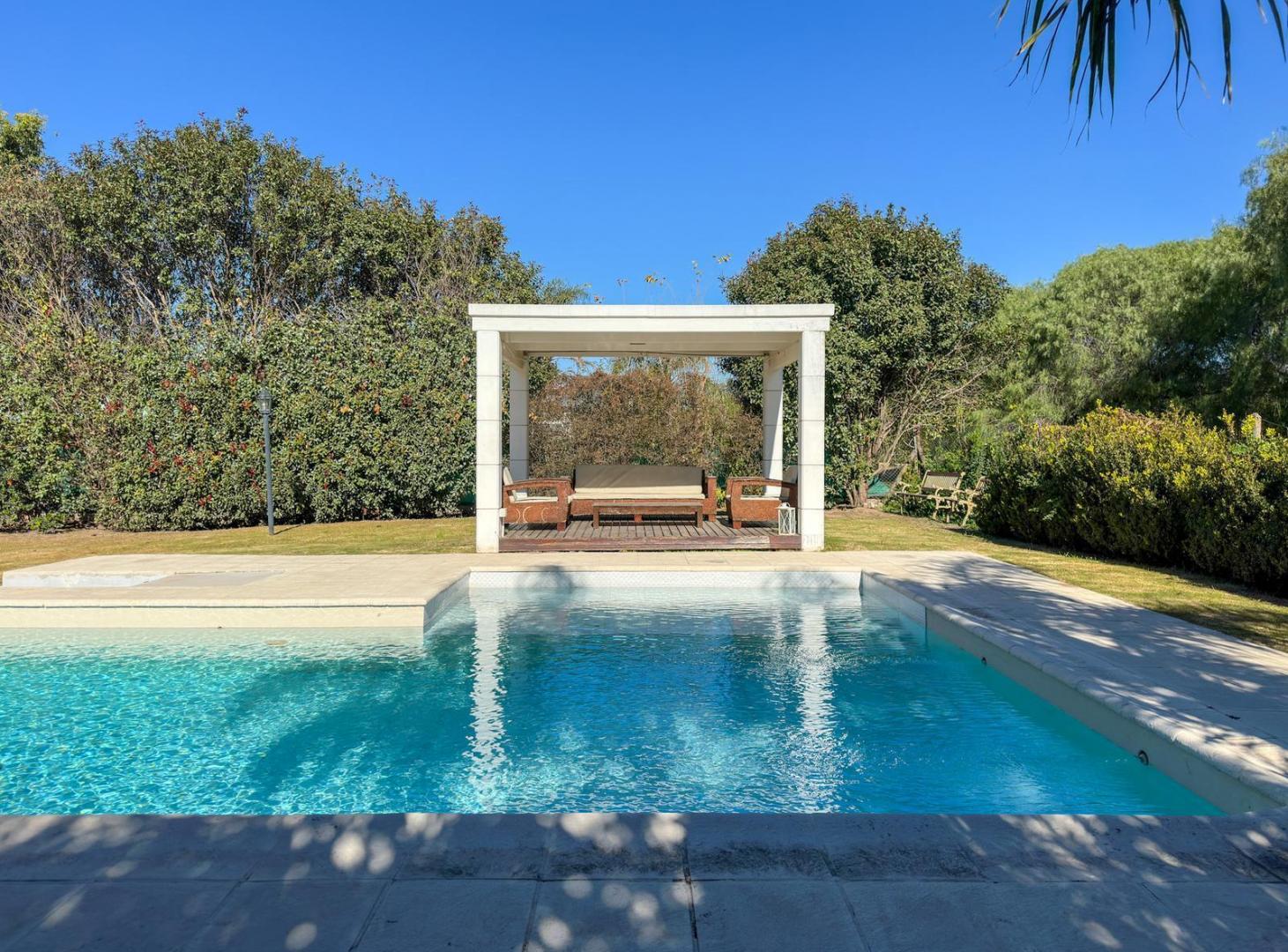 Altos del Chateau casa en venta 4 Dormitorios