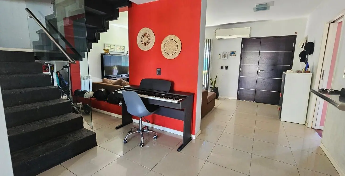 Casa en Venta Valle Escondido Los Aromas 3 dormitorios 5
