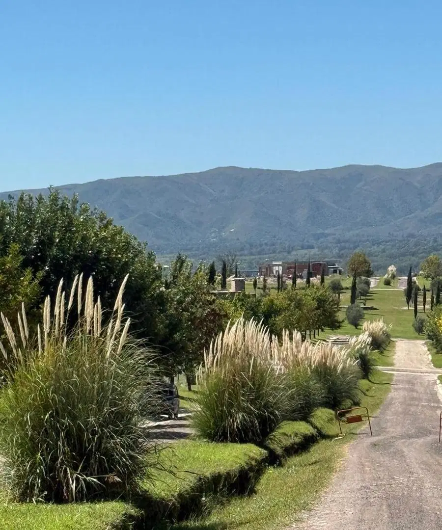 Venta de terreno vistas al lago con seguridad y amenities, financiacion 2
