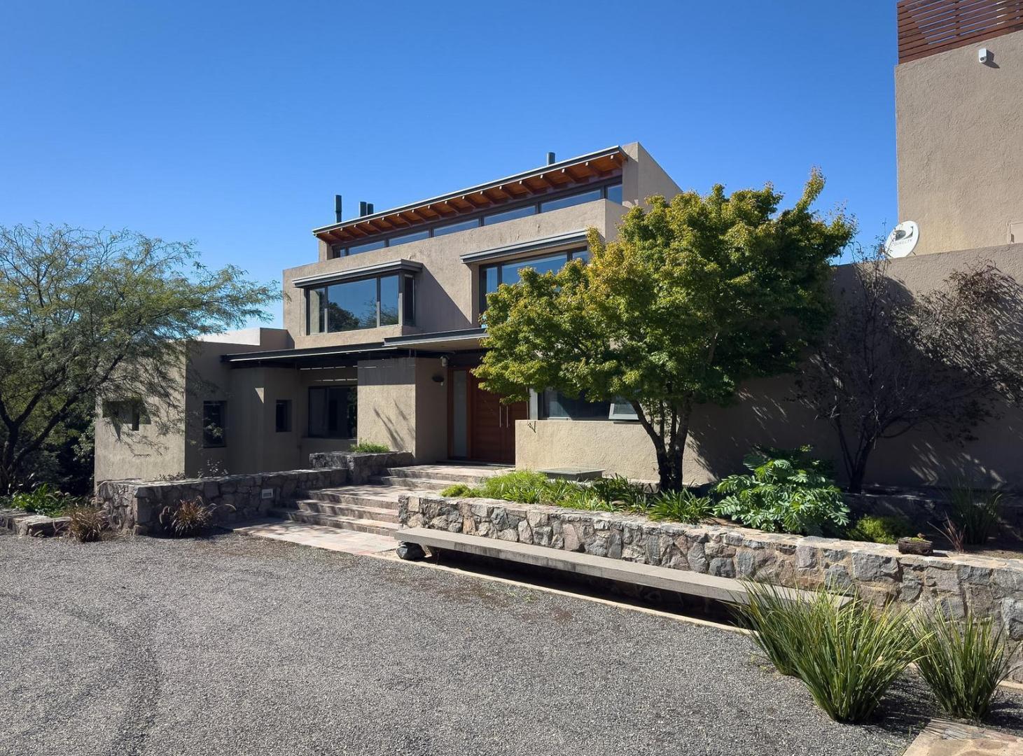 Foto de Casa en venta 4 Dormitorios en Corral de Barrancas Jerarquía, imagen 4