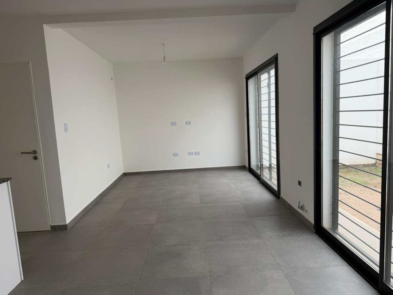 Venta duplex/PH 2 dormitorios Alto Verde Apto Crédito