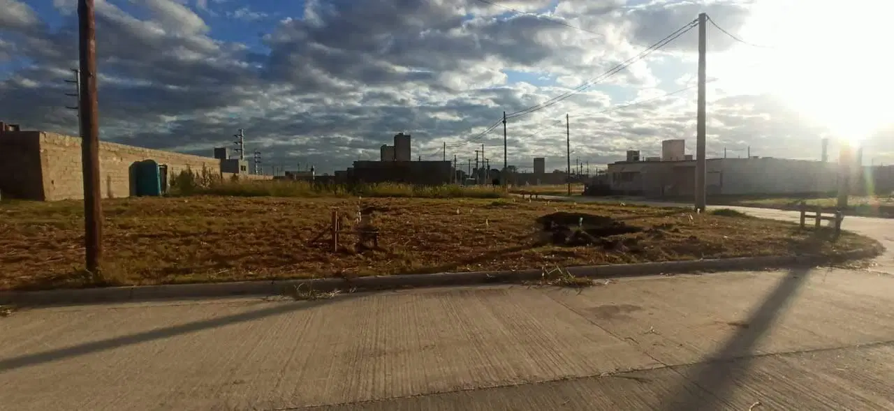 Terreno en venta con Cimientos SMATA 3 4