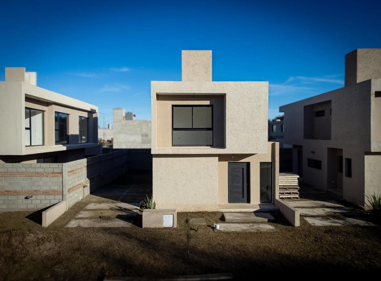 Dúplex en Venta 3 Dormitorios Bº Privado Las Tosca