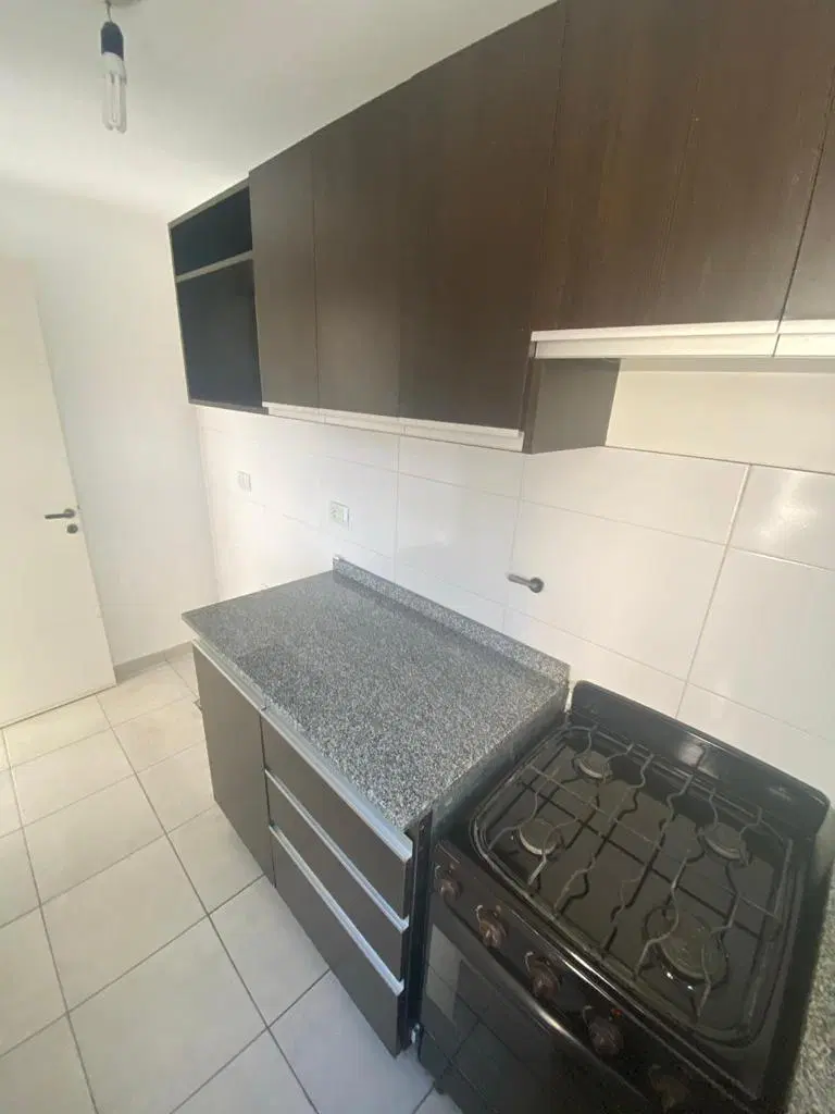 Alquilo Departamento 1 dormitorio en B° Providencia. Con Balcon 4