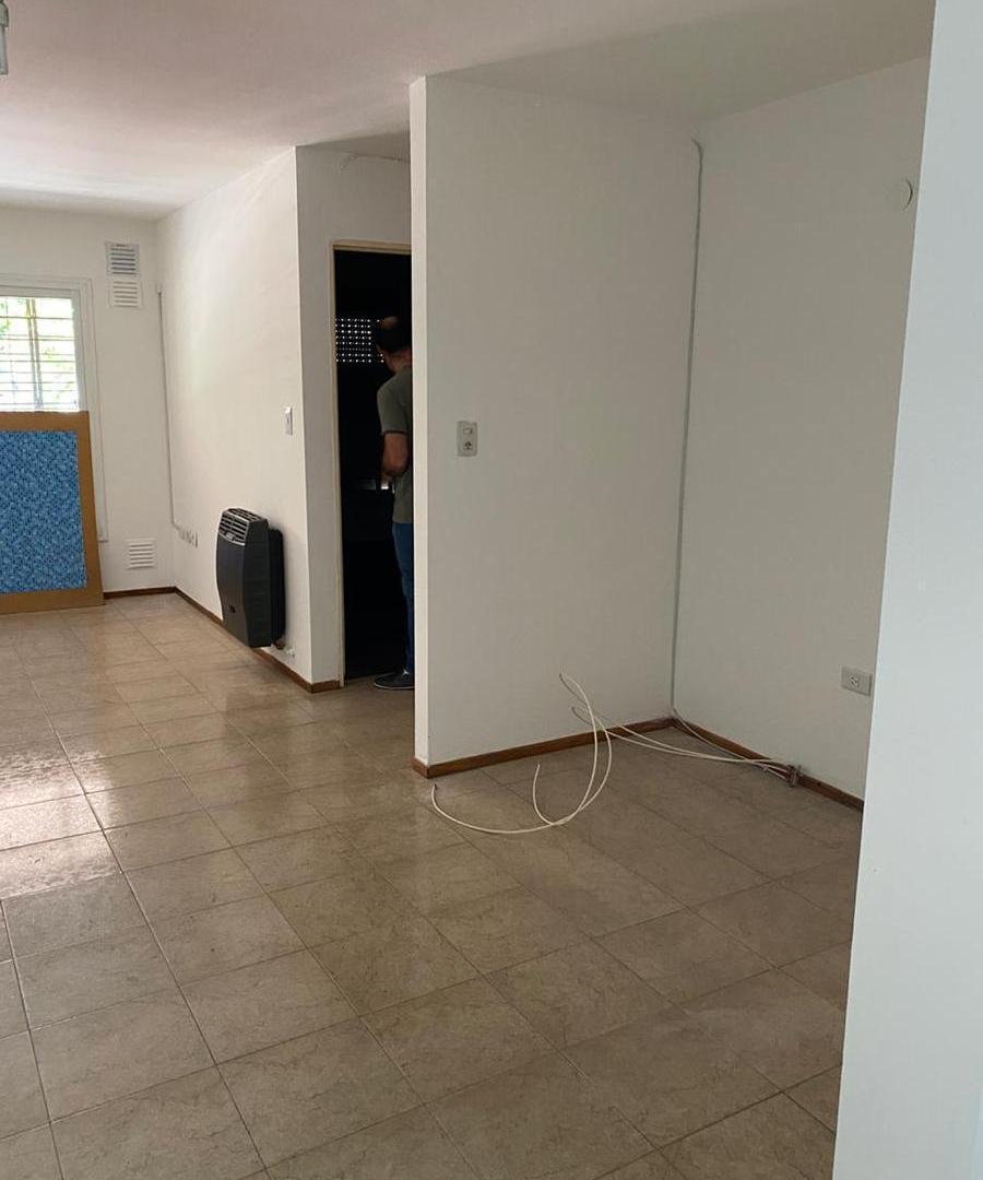 Foto de Alquiler Departamento 1 dormitorio Cochera y Patio, imagen 3