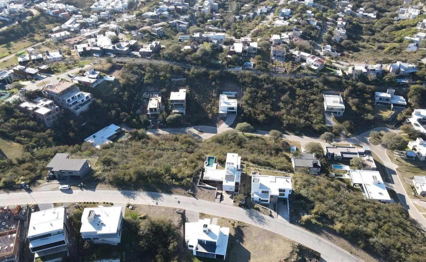 Lote en Venta 980 m2 Country La Deseada Zona super tranquila 3