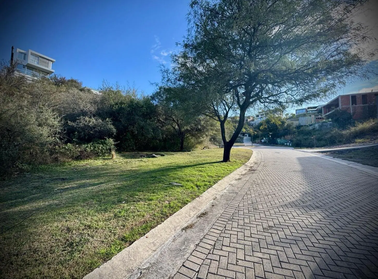 Lote en Venta 980 m2 Country La Deseada Zona super tranquila 8