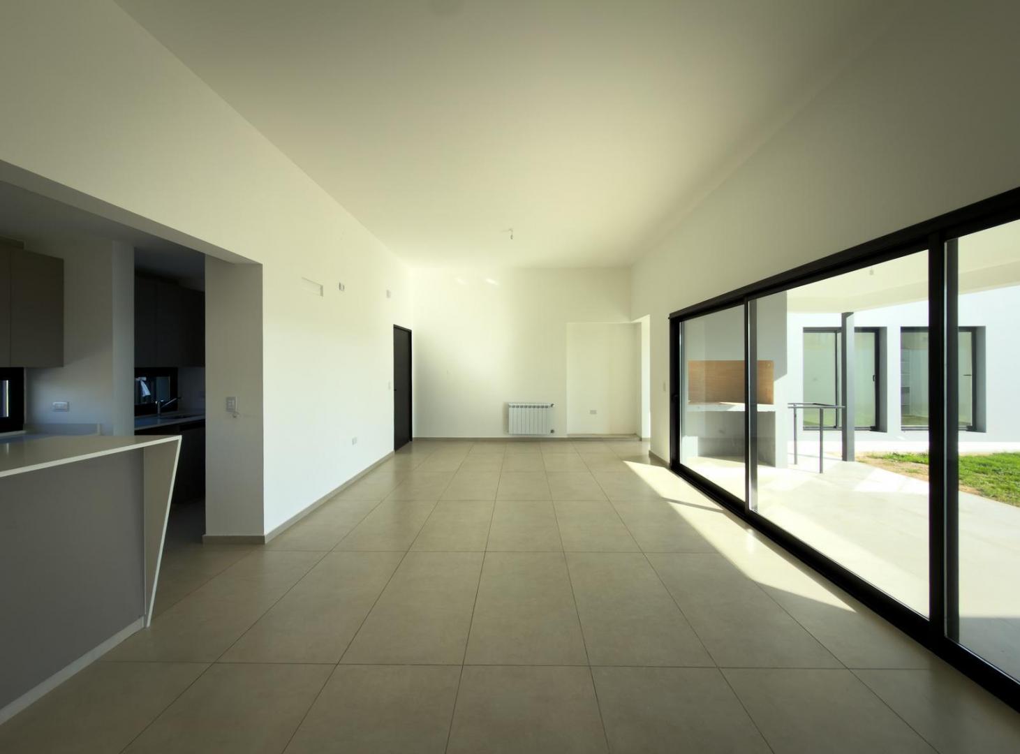 Foto de Casa en venta Pampas de Manantiales, toda PB, imagen 3